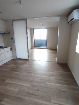 居室・リビング　室内