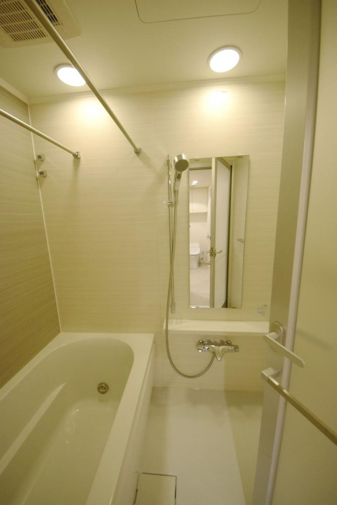 バス・シャワールーム　※別部屋参考写真