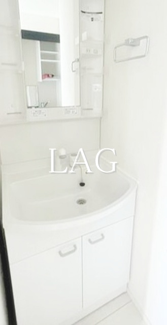 洗面設備　洗面台です。