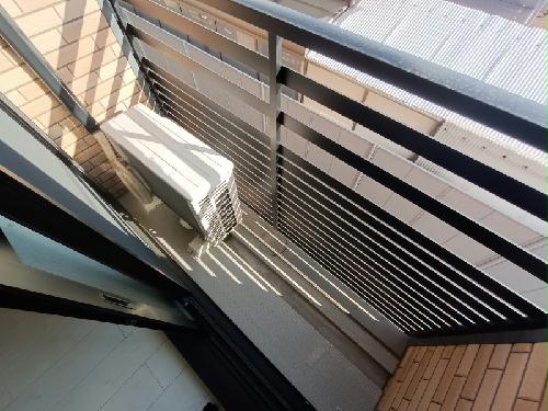 バルコニー　各部屋にベランダ有