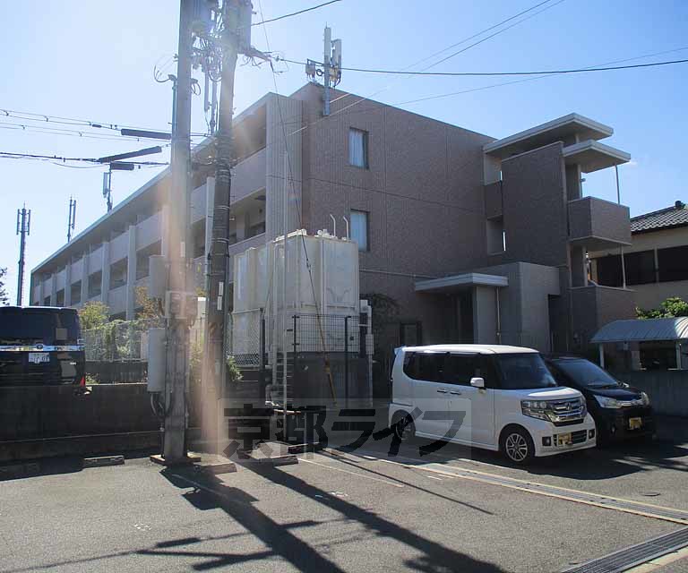 建物外観　ネットはＮＴＴ光対応です。