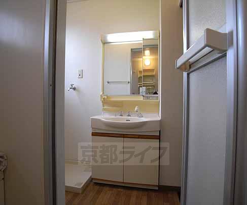 その他設備　独立洗面台！