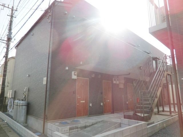 建物外観　コンビニなども近く便利です