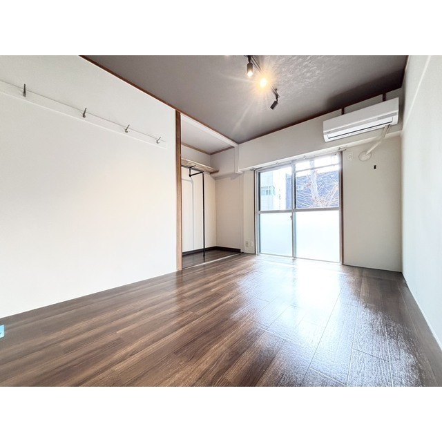 居室・リビング　リビング（同仕様タイプ・現況優先）