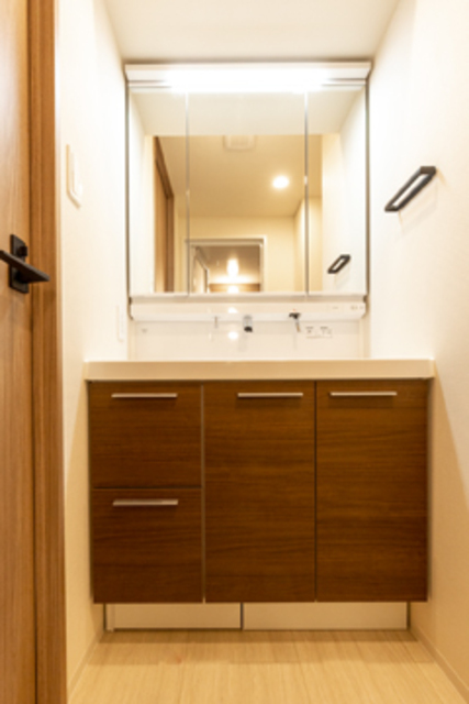 洗面設備　※写真は同タイプ住戸です。