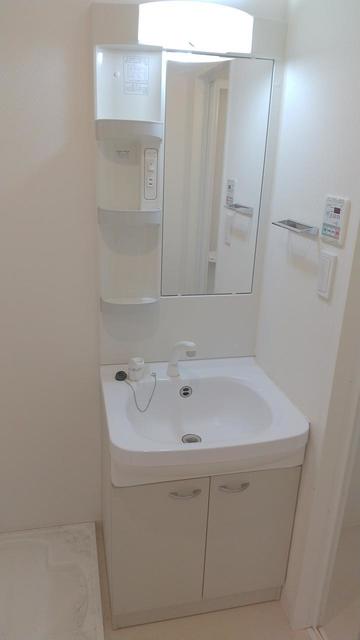 洗面設備　同仕様