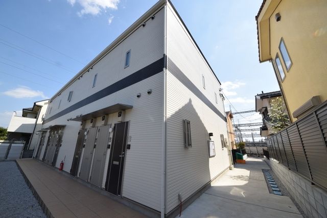 玄関　★おしゃれな外観★