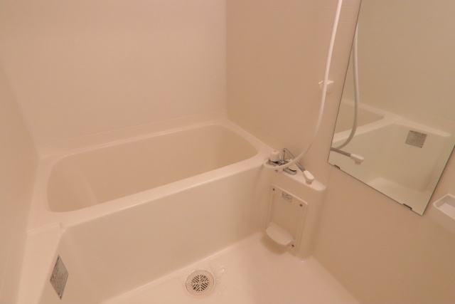 バス・シャワールーム　※別室の参考写真の為、現況優先です。