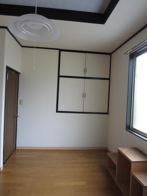 その他部屋・スペース　２階洋室(2)（７．５畳）