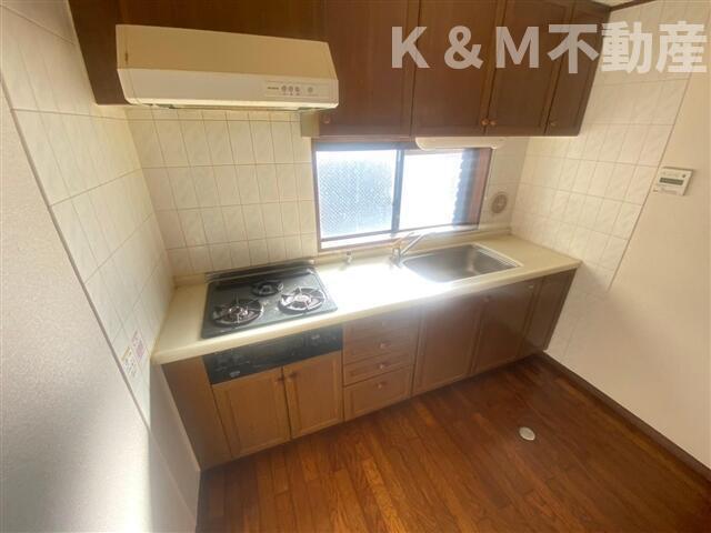 キッチン　コンパクトなキッチンで掃除もラクラク