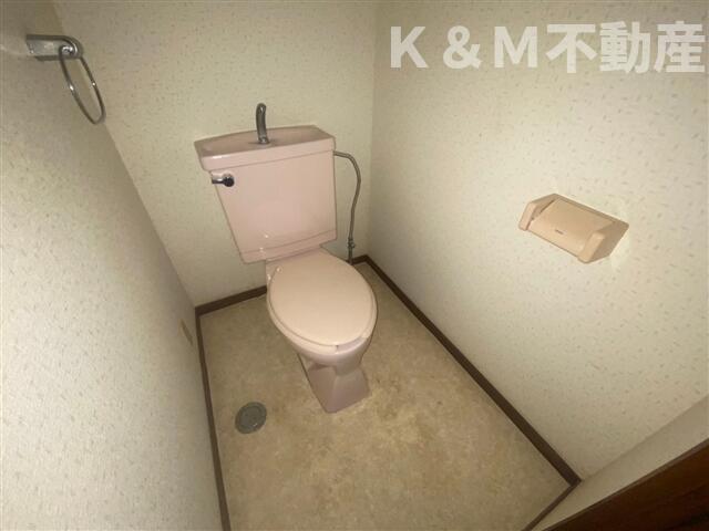 トイレ　清潔感のあるトイレです