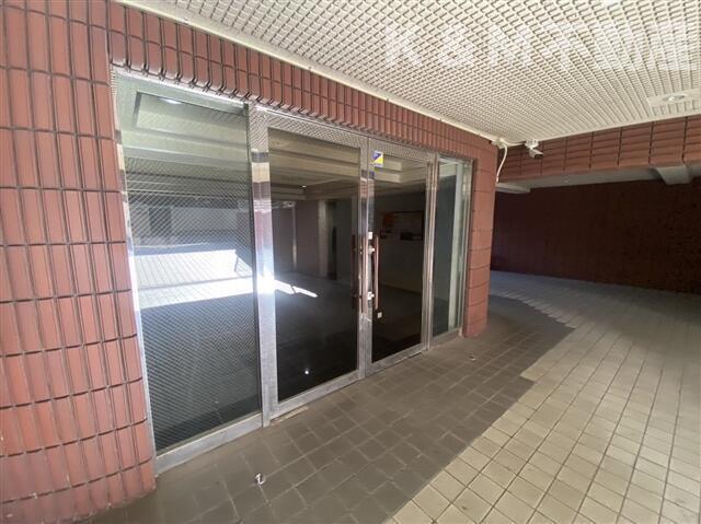 エントランス　清潔なエントランスです