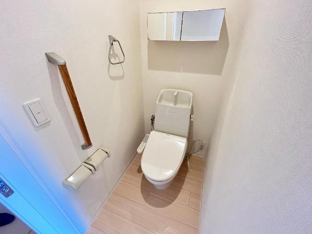 トイレ　トイレ