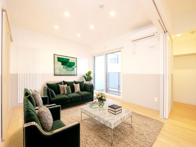 居室・リビング　家具はイメージです