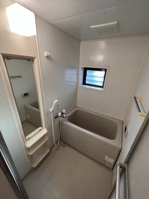 バス・シャワールーム　１日の疲れを癒してくれる憩いの場。