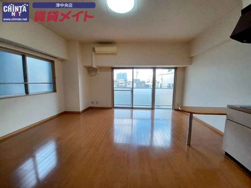 居室・リビング　別部屋同型タイプです。