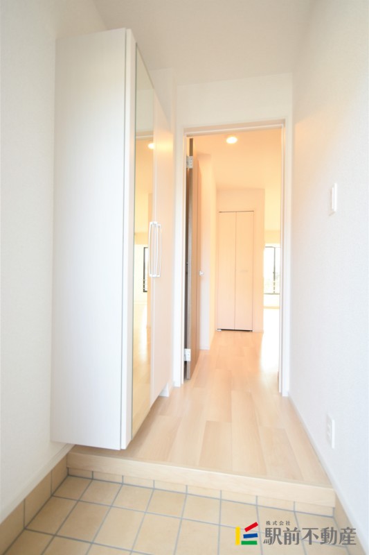 玄関　類似物件写真です