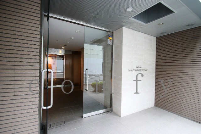 エントランス　正面入り口