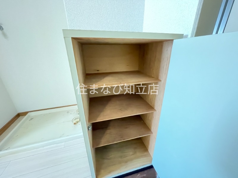 収納　同型：清掃前