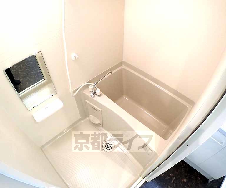 バス・シャワールーム　とても綺麗な浴室です