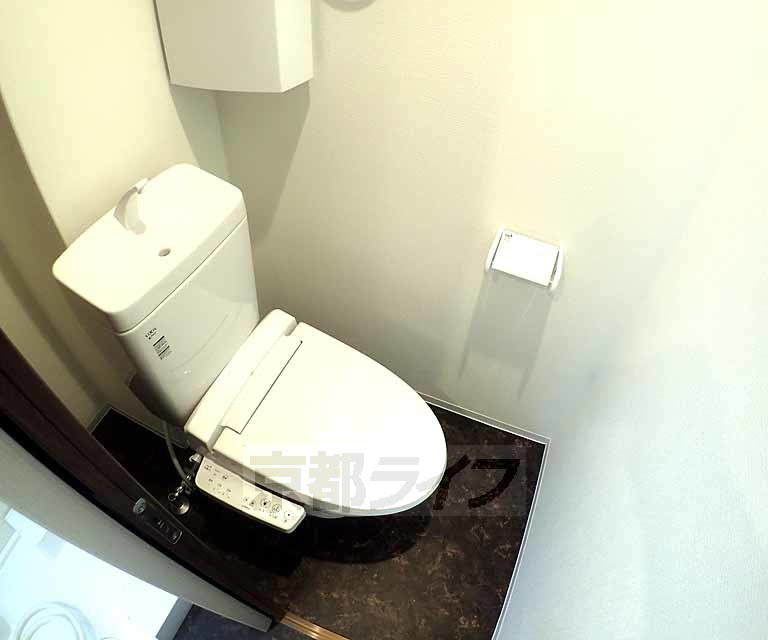 トイレ　ウォシュレット付いてます