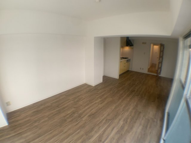 居室・リビング　角部屋住戸で過ごしやすく、おすすめです。