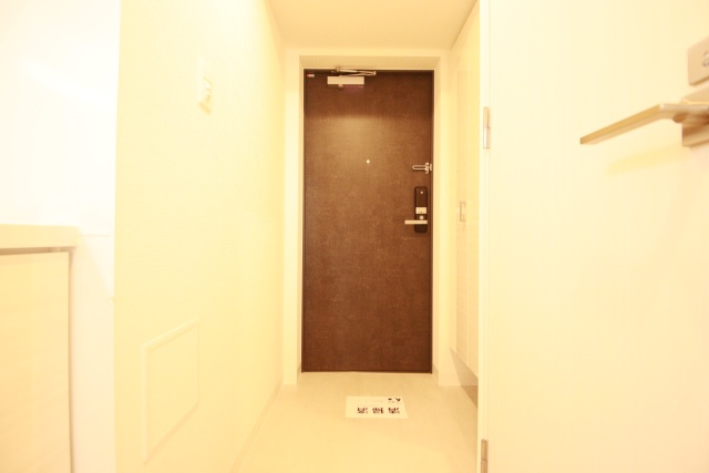 玄関　※別室の参考写真の為、現況優先です。