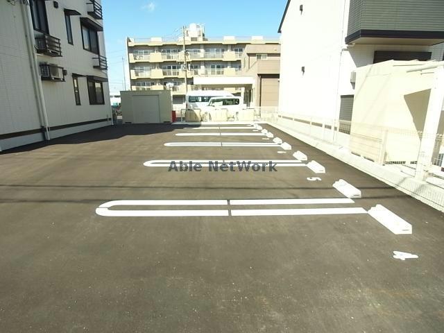 駐車場　駐車場