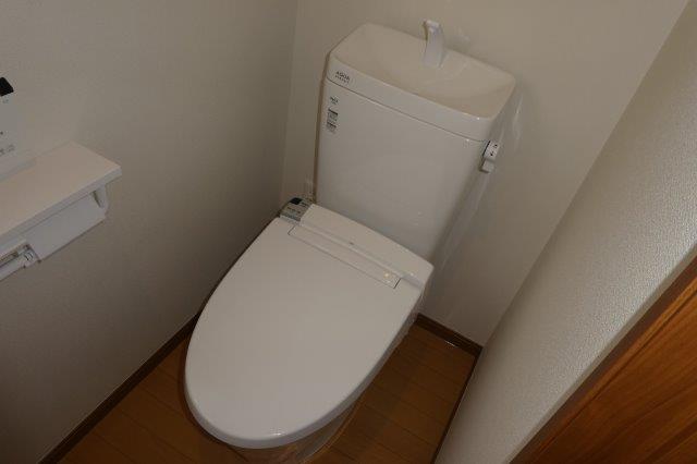トイレ　シャワー付きトイレ