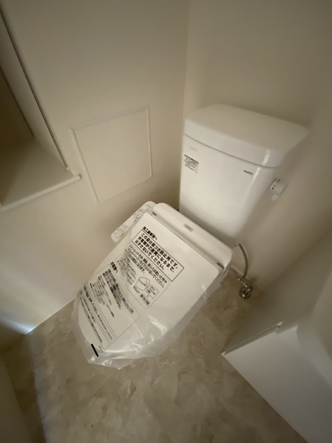 トイレ　ウォシュレット完備です。