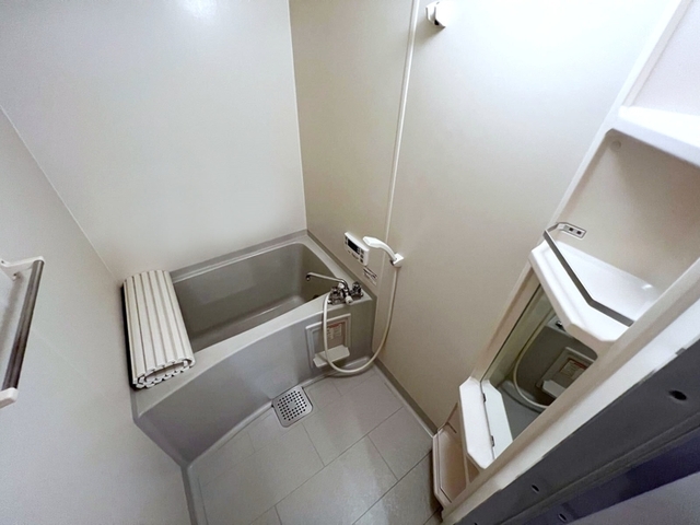 バス・シャワールーム　バスルーム