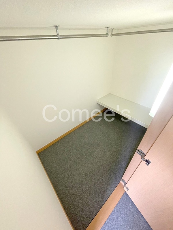 収納　ウォークインクローゼット