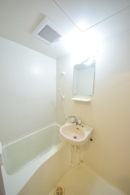 バス・シャワールーム　～一日の疲れを癒しましょうっ～