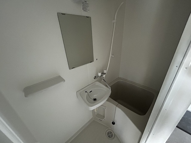 バス・シャワールーム　2点式　バスルーム