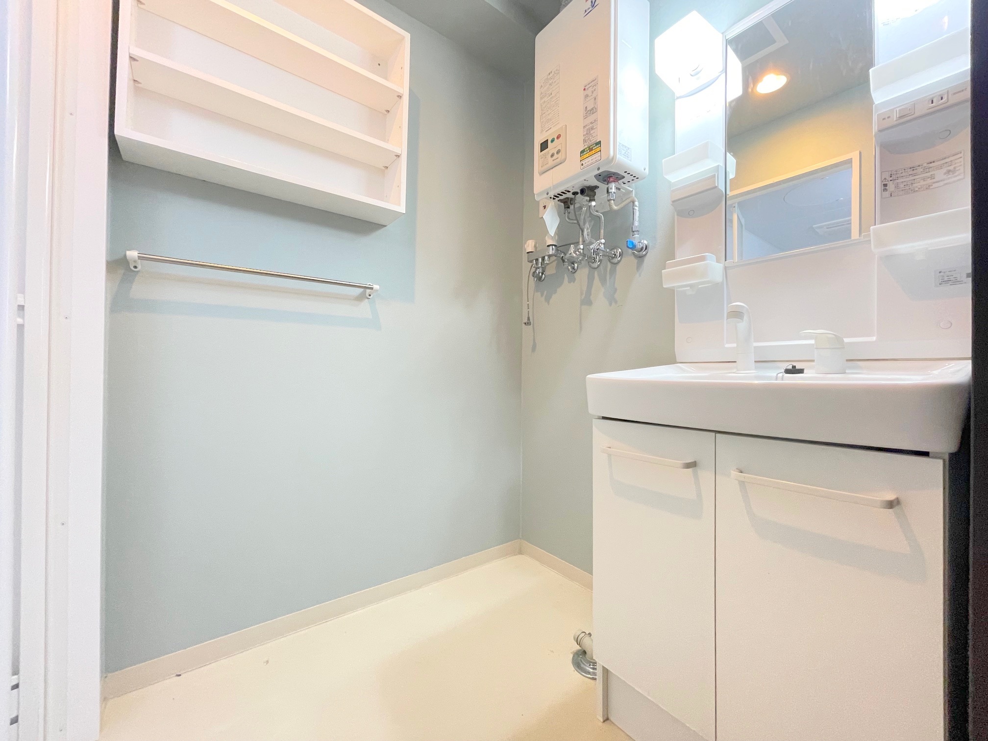 洗面設備　シャンプードレッサー付きです♪