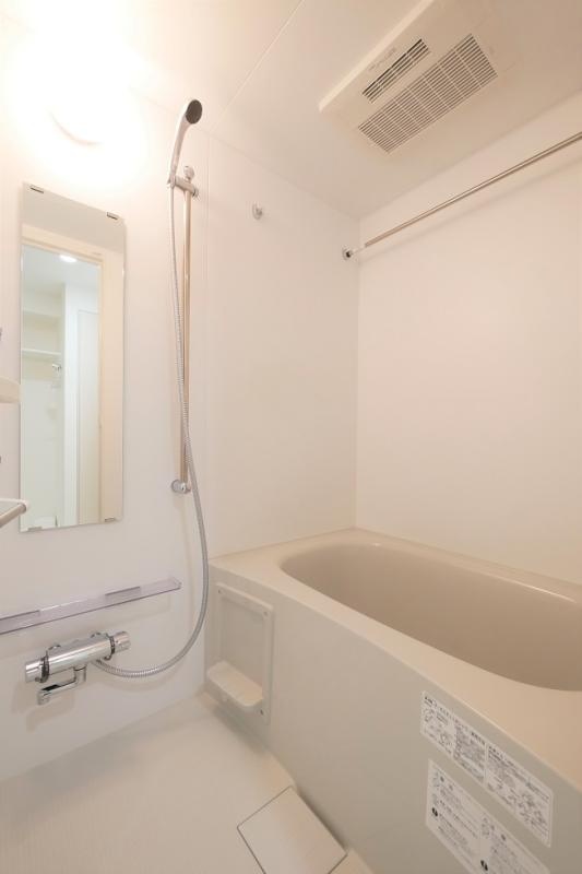 バス・シャワールーム　ゆっくりバスタイムをお楽しみください☆