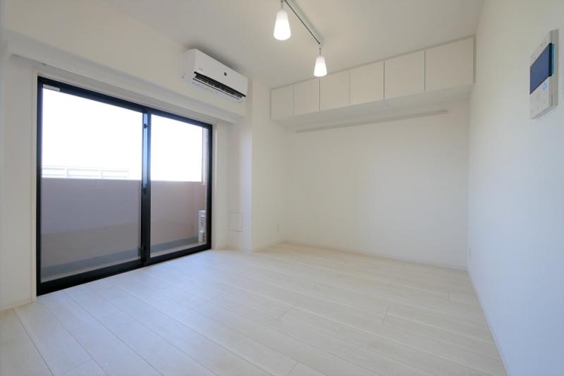 居室・リビング　明るい居間☆