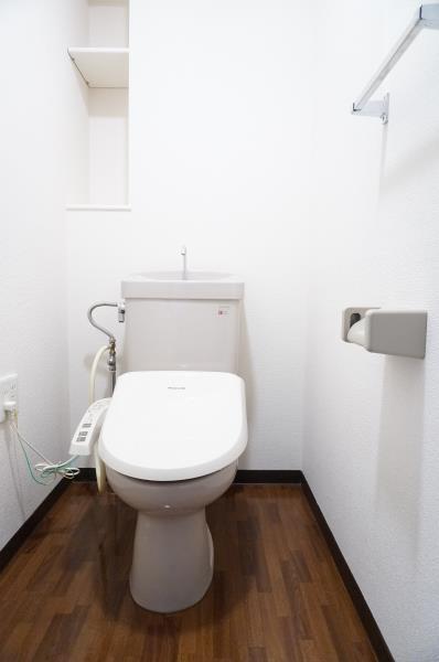 トイレ　落ち着いたトイレです