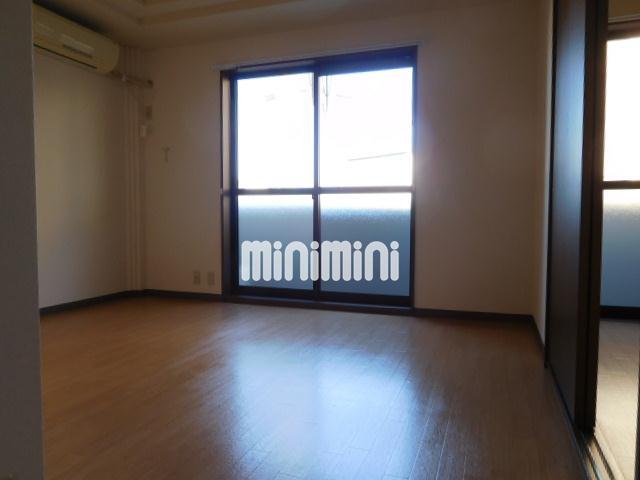 その他部屋・スペース　キッチン側からリビングの眺めです。