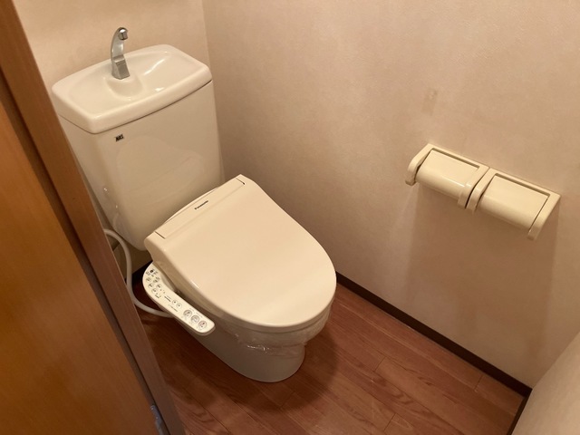 トイレ　シャワー付トイレ