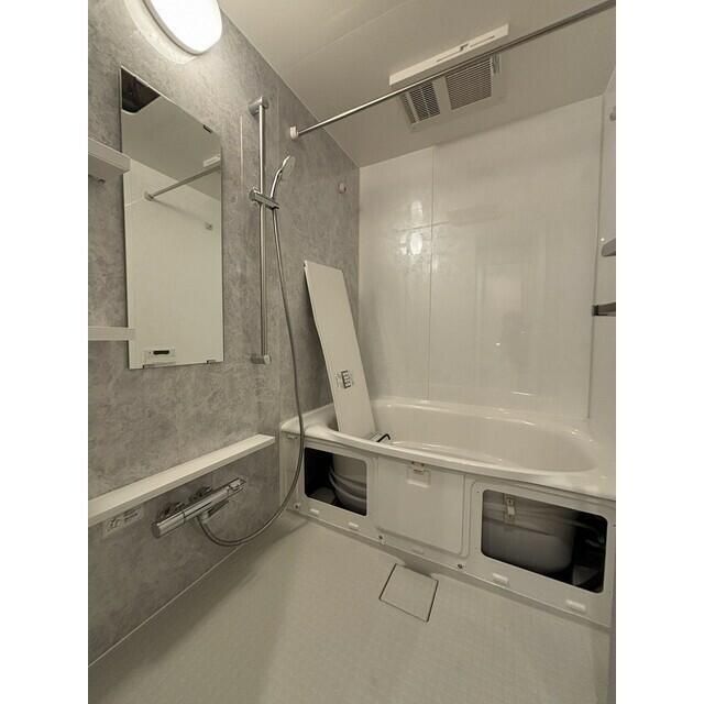 バス・シャワールーム　※別部屋参考写真