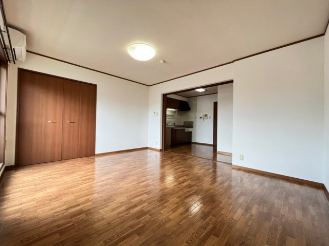 居室・リビング　同物件、別号室の参考写真です。