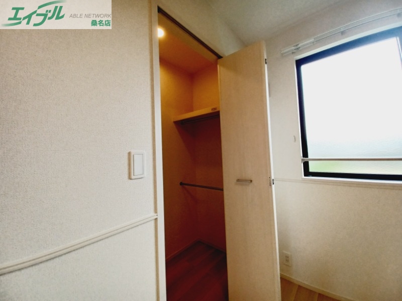 収納　同型参考写真です