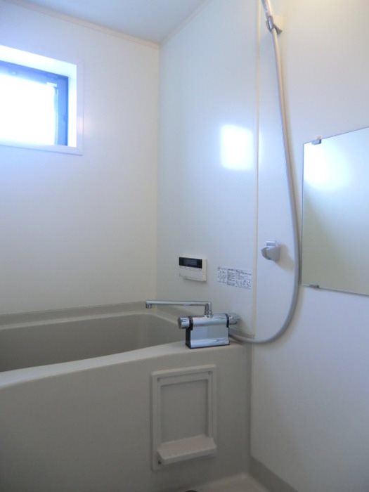 バス・シャワールーム　※他のお部屋の写真です。