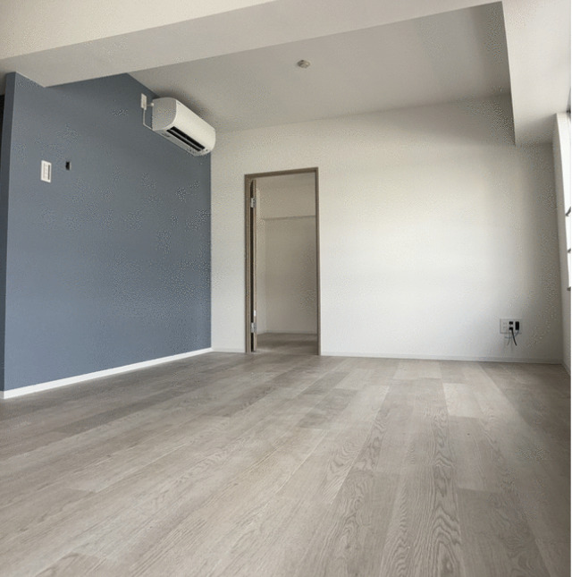 居室・リビング　こちらのリビングで趣味の時間をお楽しみください