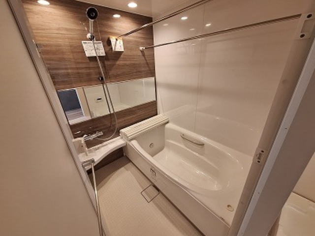 バス・シャワールーム　★追い焚き機能＆浴室乾燥付き★