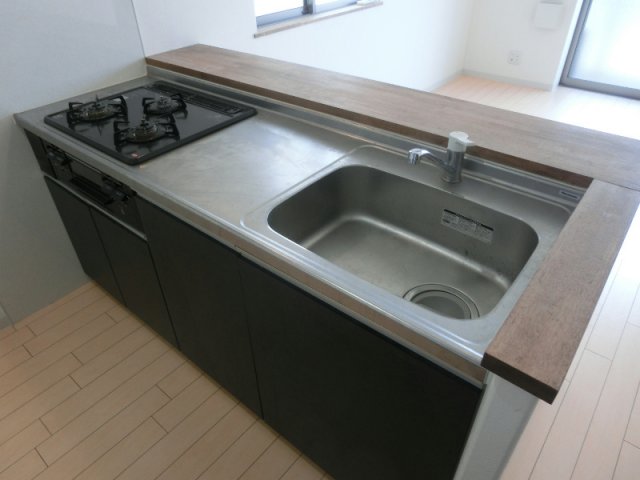 キッチン　※同物件別号室参考写真