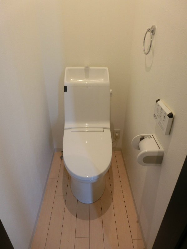 トイレ　※同物件別号室参考写真