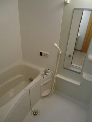 バス・シャワールーム　ゆったり過ごせるお風呂です