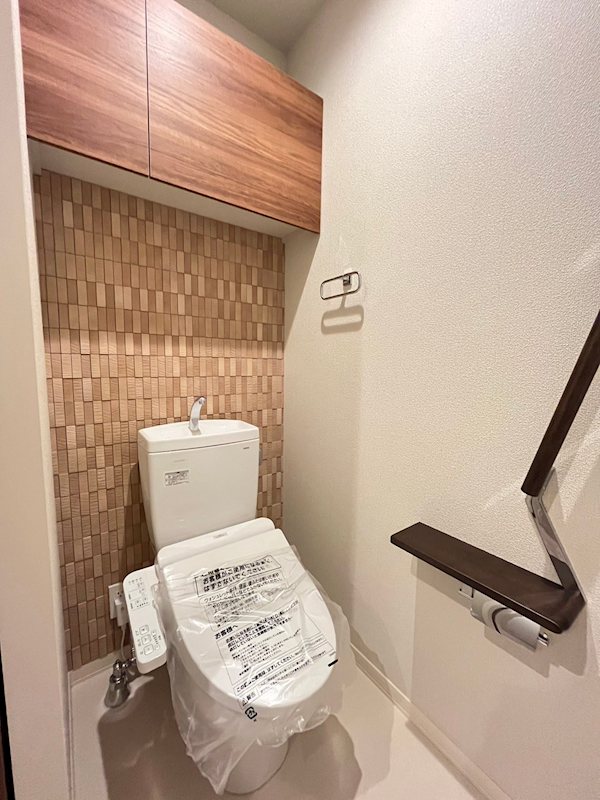 トイレ　※別号室の写真です